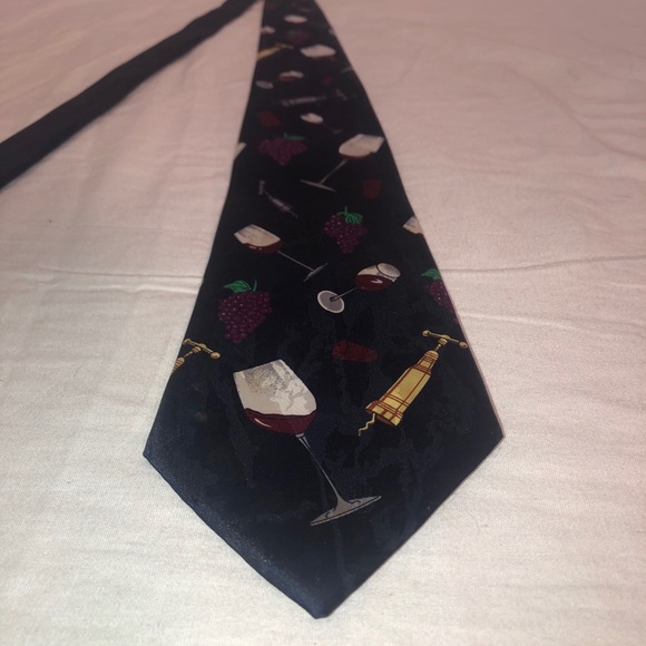 VINTAGE 1997 Designs by A. Rogers Wine Tie - Picture 2 of 4